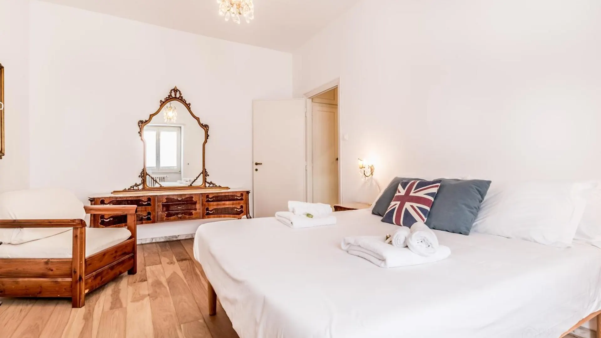 Apartment Retro Design Flat Near Vaticano Rome