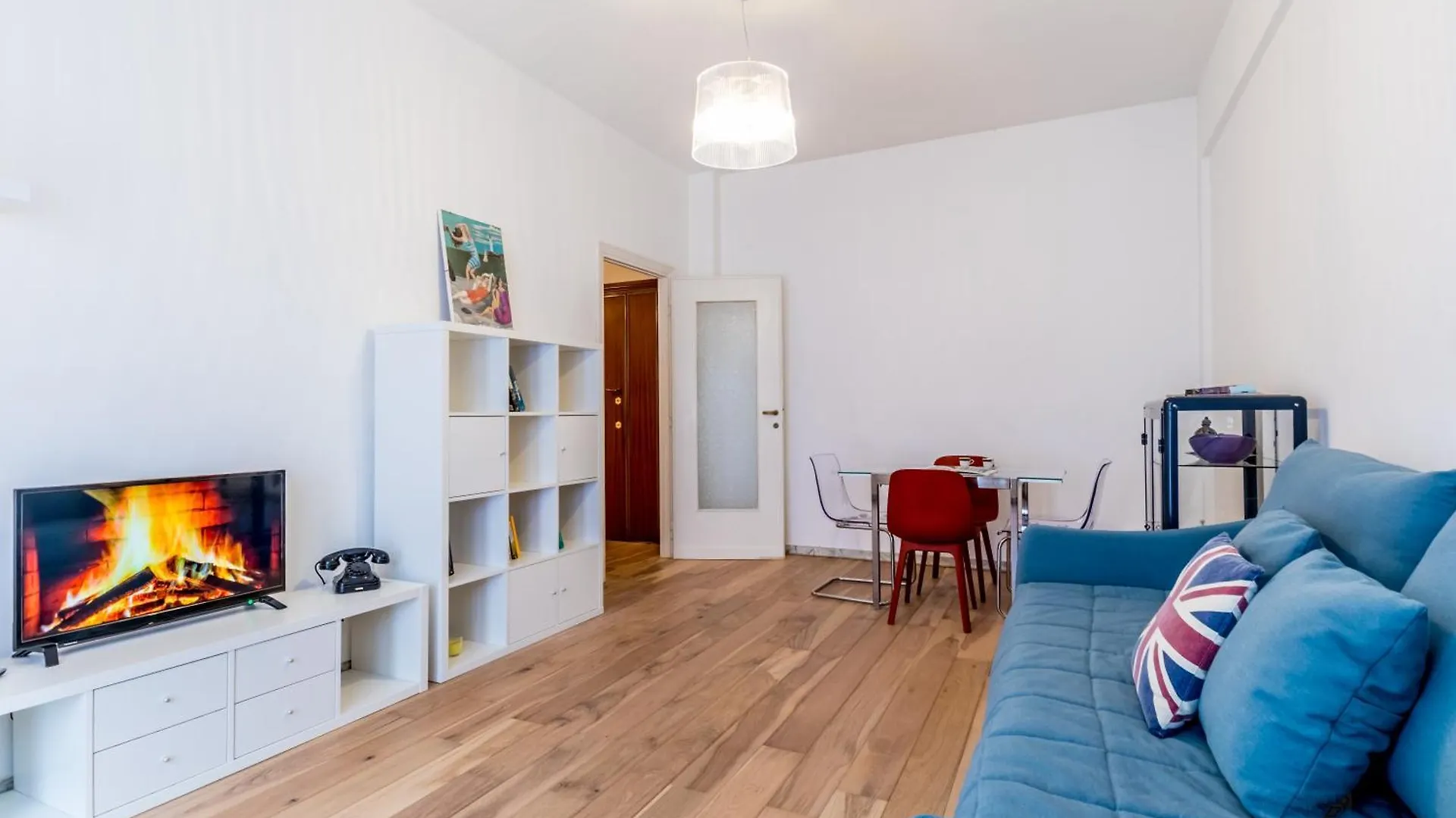 Retro Design Flat Near Vaticano Rome Apartment